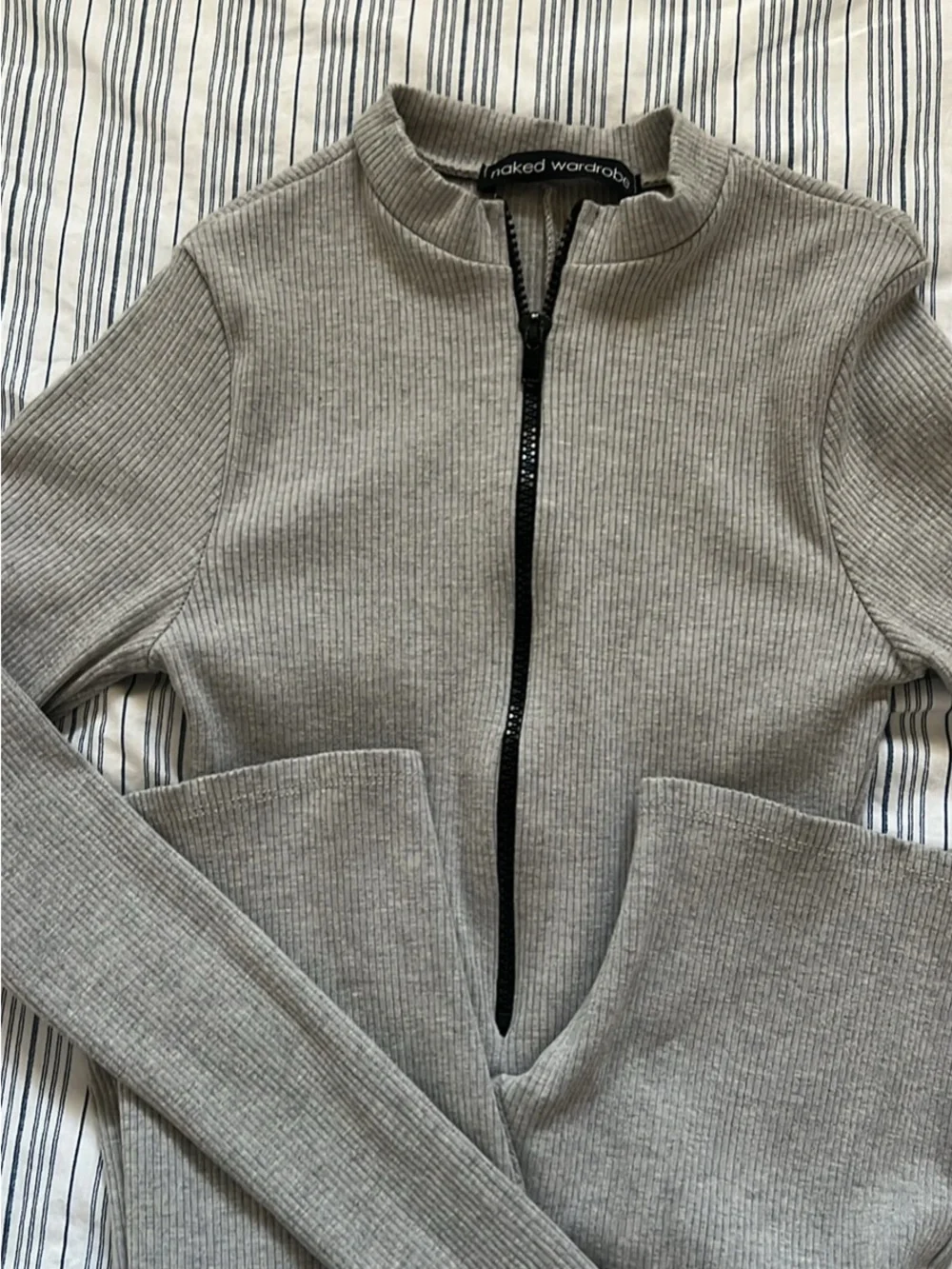 naked wardrobe Light Gray Zip-Front Long-Sleeve Romper